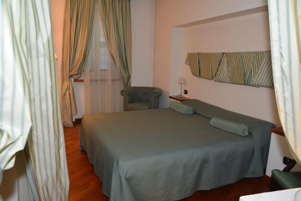 Palazzo Finati Bed and Breakfast Alba  Exteriör bild