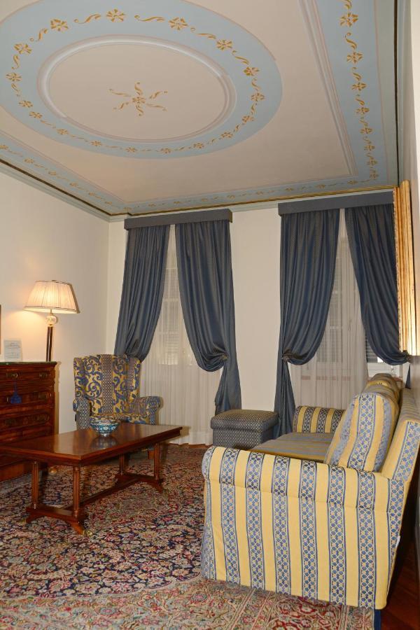 Palazzo Finati Bed and Breakfast Alba  Exteriör bild