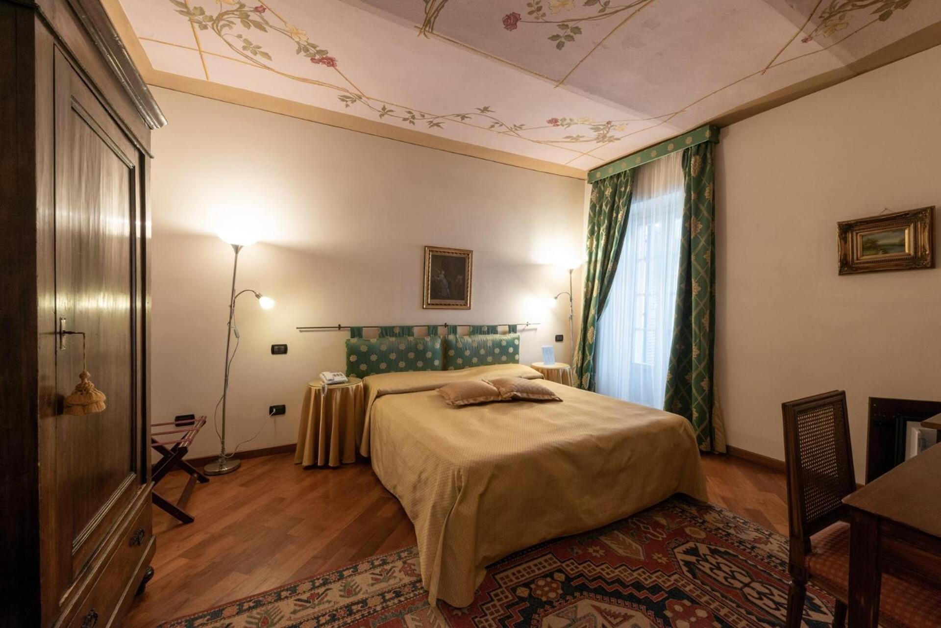 Palazzo Finati Bed and Breakfast Alba  Exteriör bild