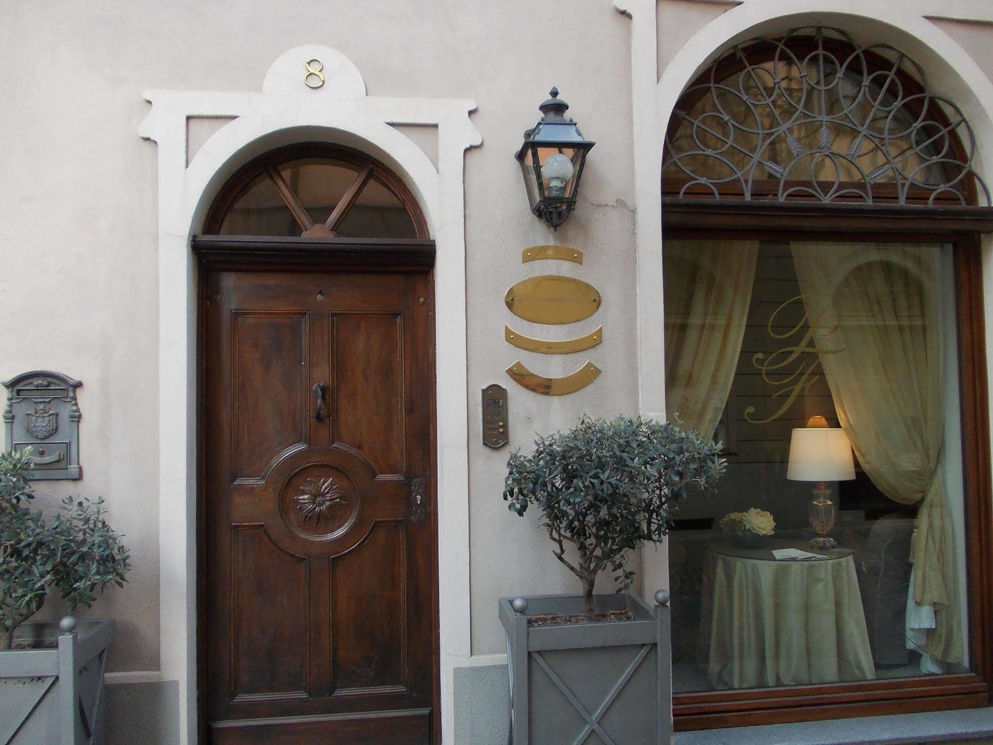 Palazzo Finati Bed and Breakfast Alba  Exteriör bild