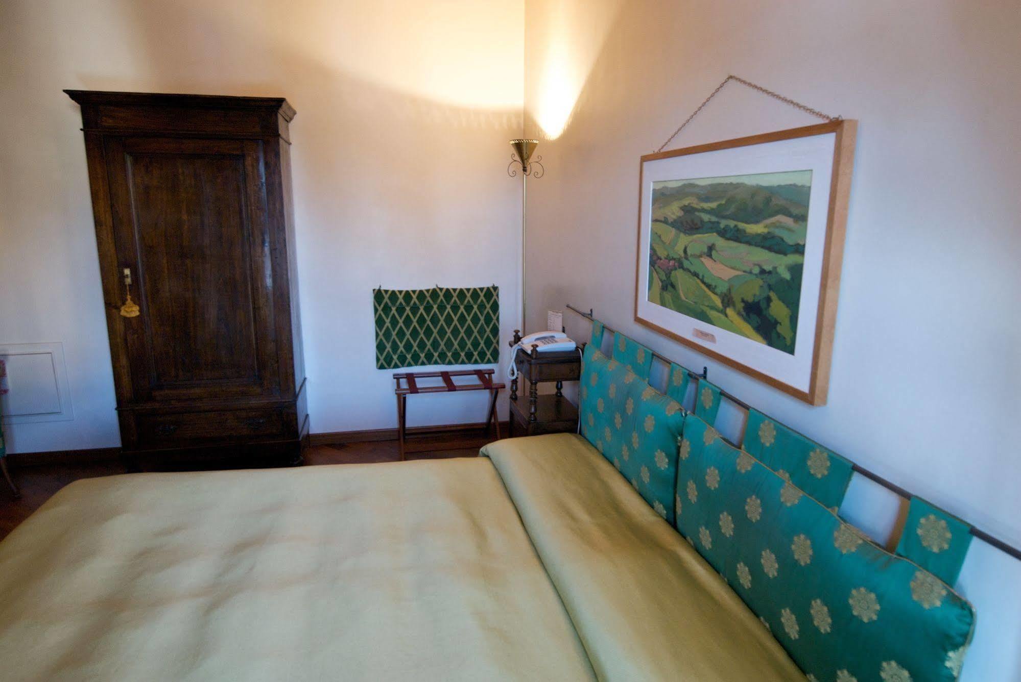 Palazzo Finati Bed and Breakfast Alba  Exteriör bild